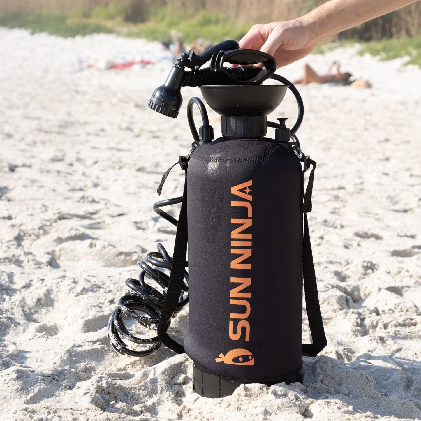 portable-shower-2-1-gallon-e0 0018_Portable_shower_2.1gal_black_6.jpg