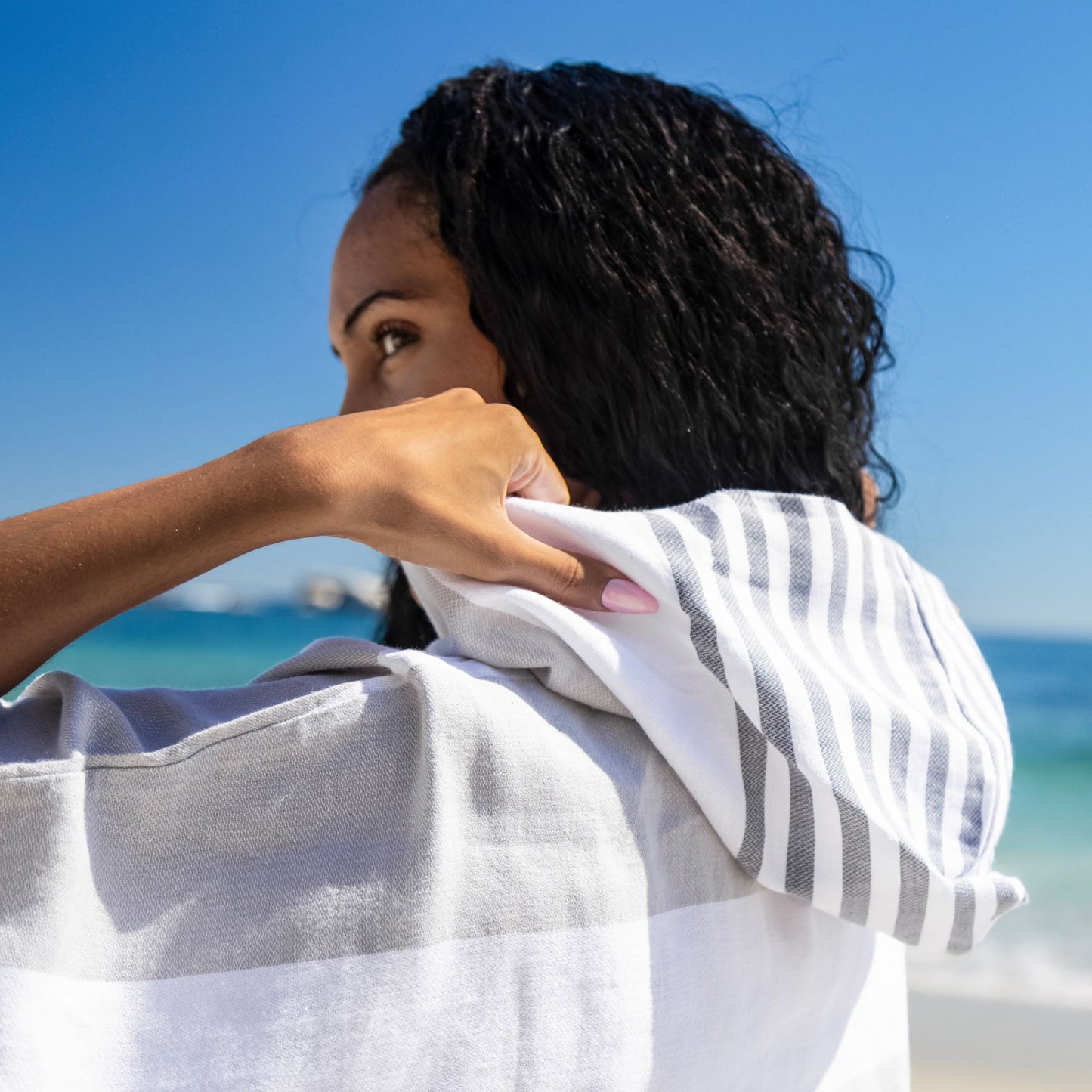 towel-poncho-j0 7_0002_Beach_Poncho_7.jpg