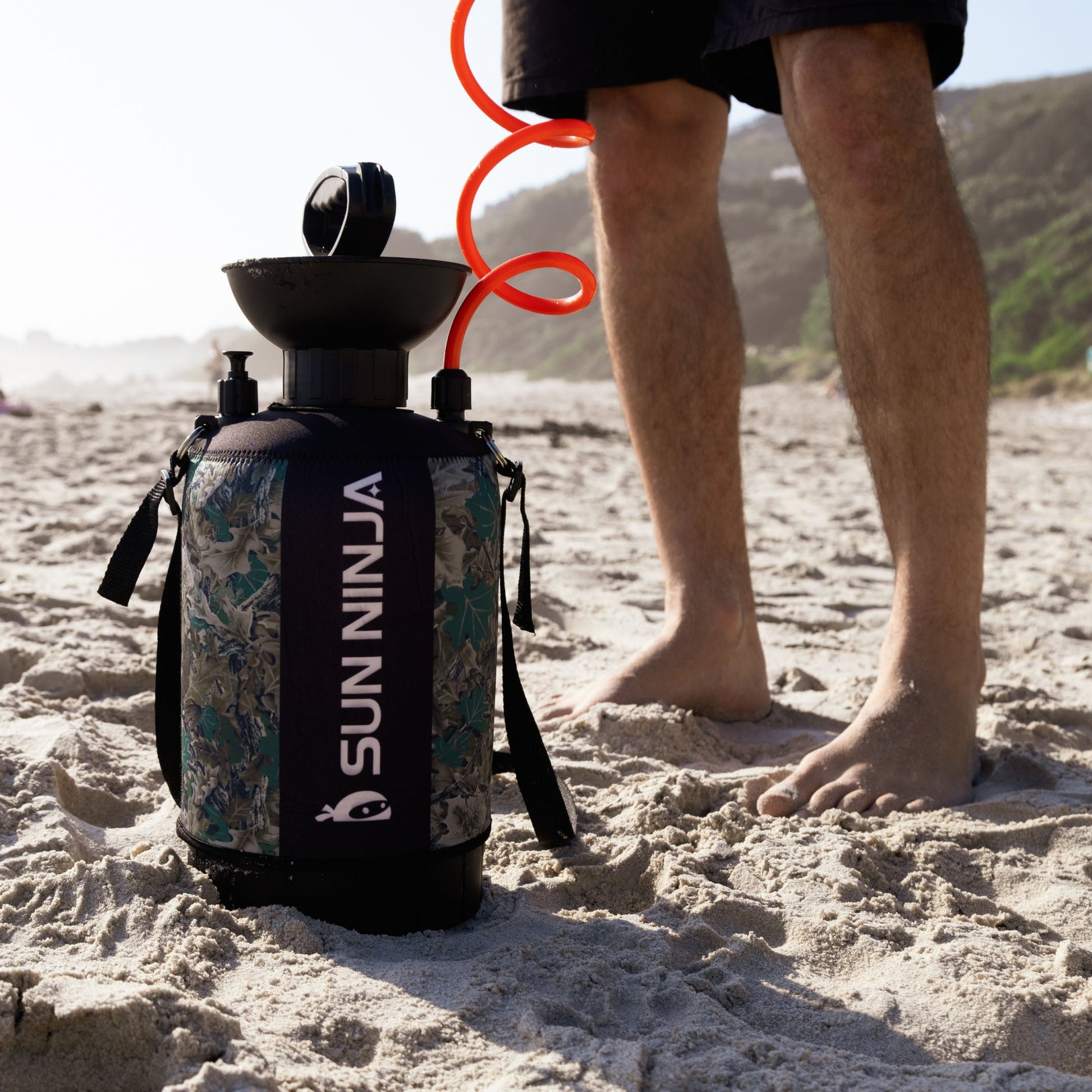 portable-shower-1-3-gallon-v7 8_0011_Portable_shower_1.3gal_camo_7.jpg