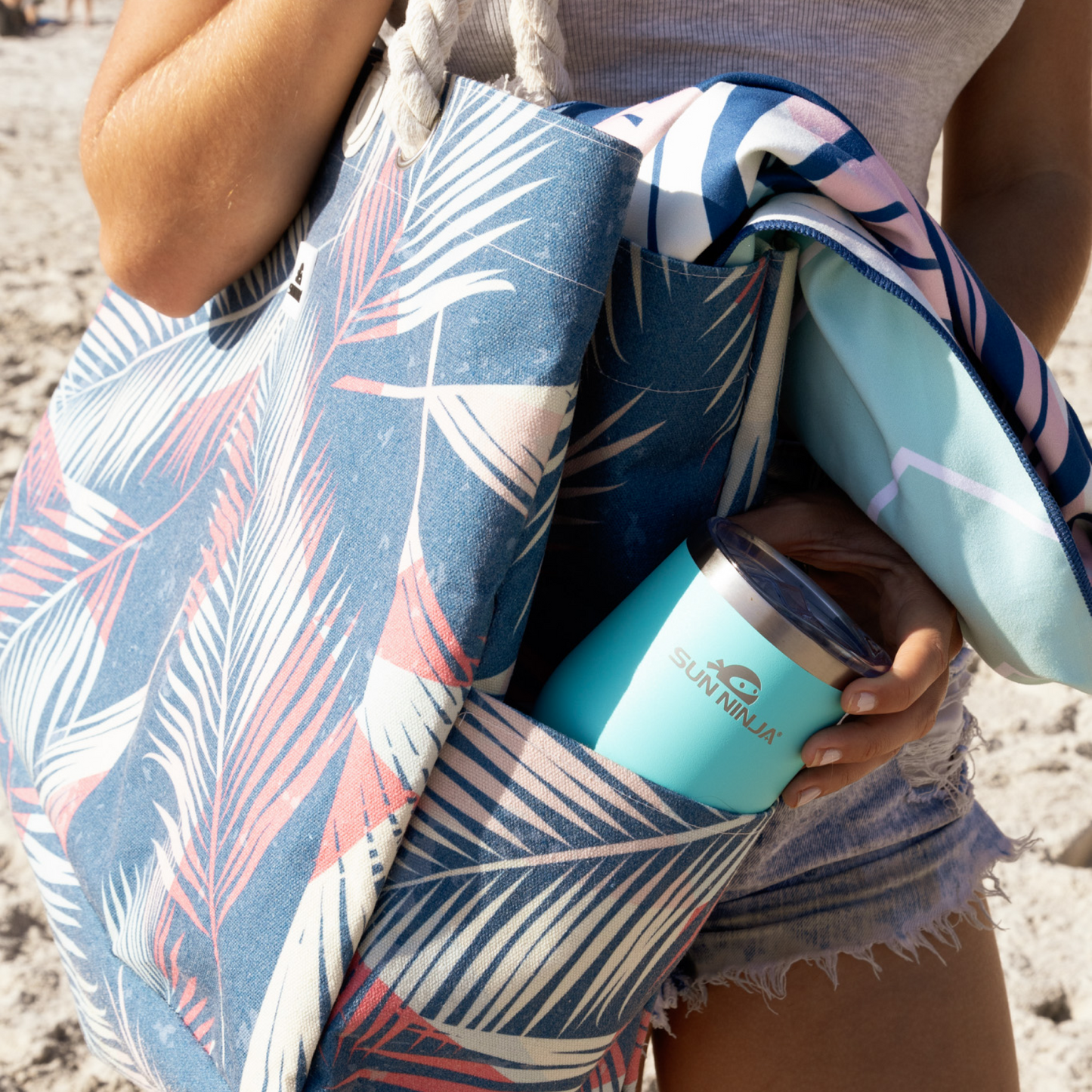 canvas-tote-h1 Canvas_tote_palm-leaves_7.png