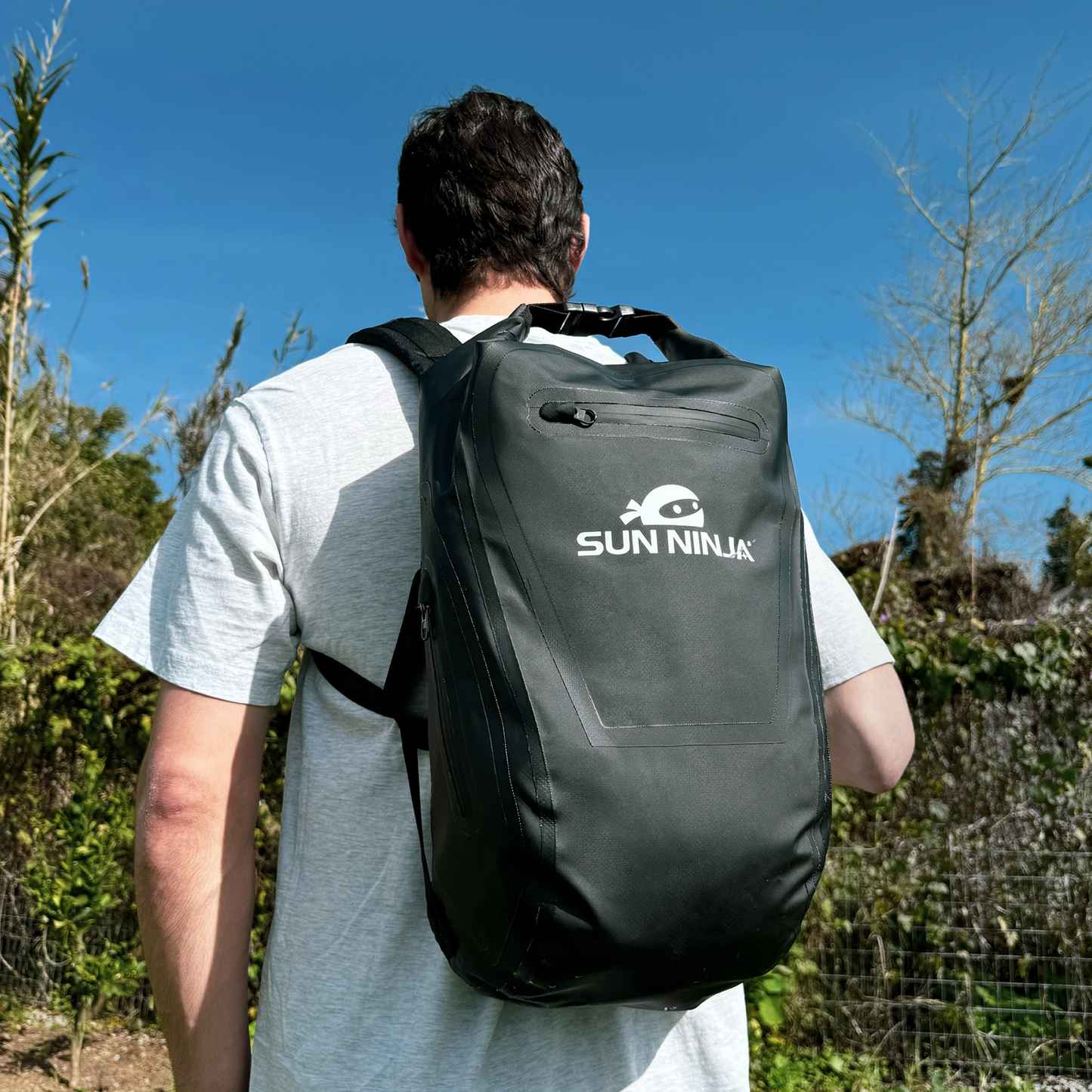 dry-bag-backpack-n8 Drybag_backpack_black_5_27bbd494-5355-4b02-bc6a-e95a0c88f09c.png