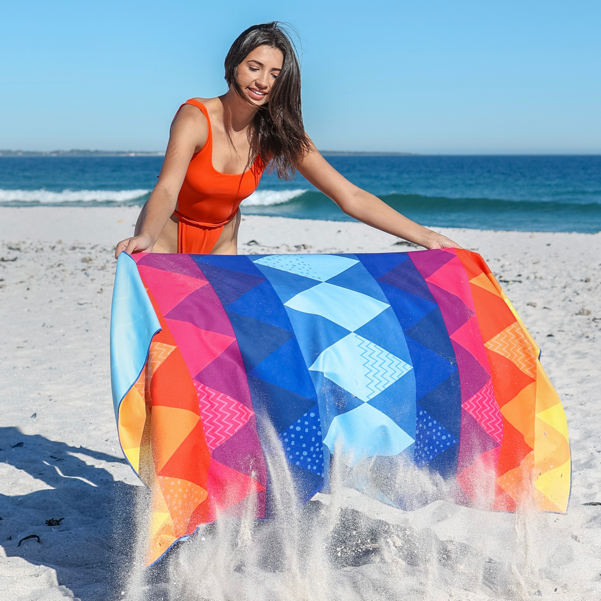 microfiber-beach-towel-l7 Microfiber_beach_towel_triangle_3_da4a0d2d-840a-446b-b539-9112c03cda16.png