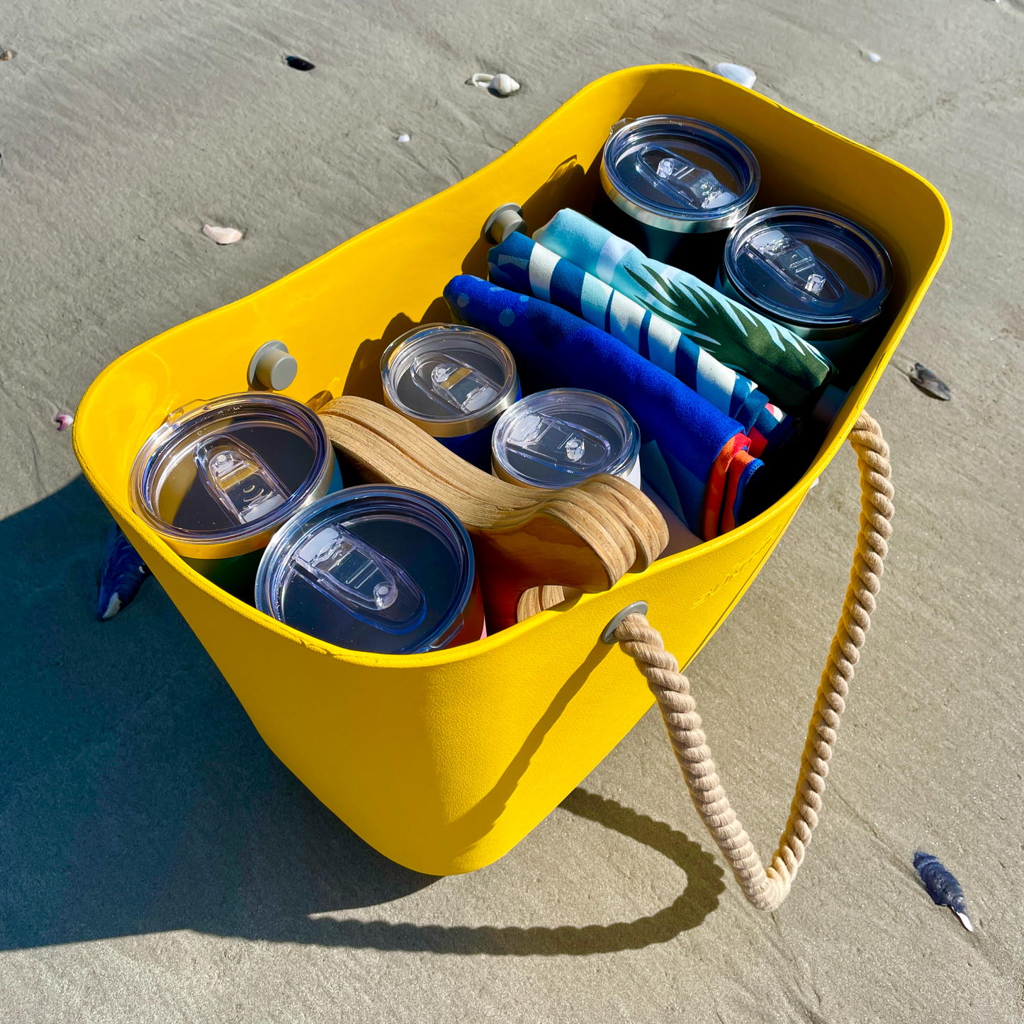 rubber-beach-tote-q0 Sun-Ninja-rubber_tote_yellow_7.png