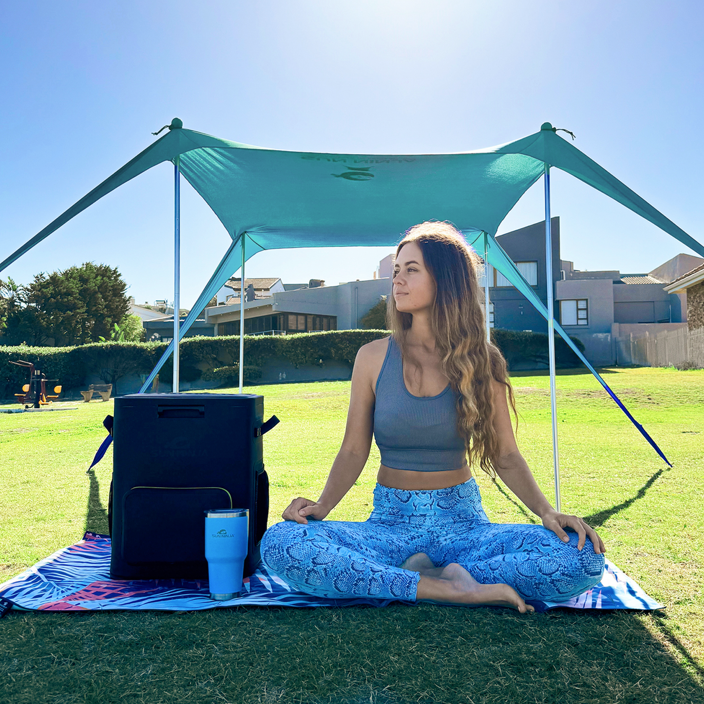 beach-tent-2-person-o1 Sun-Ninja_2_person_tent_green_5.png