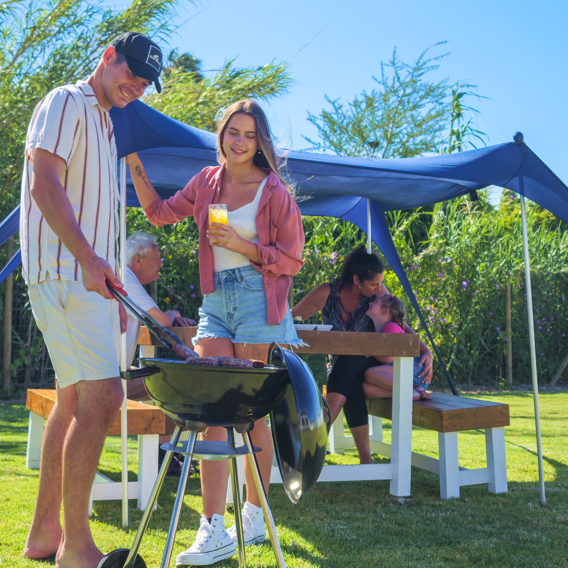 sun-ninja-beach-tents-y1 Sun-Ninja_4_person_tent_royal-blue_7.png